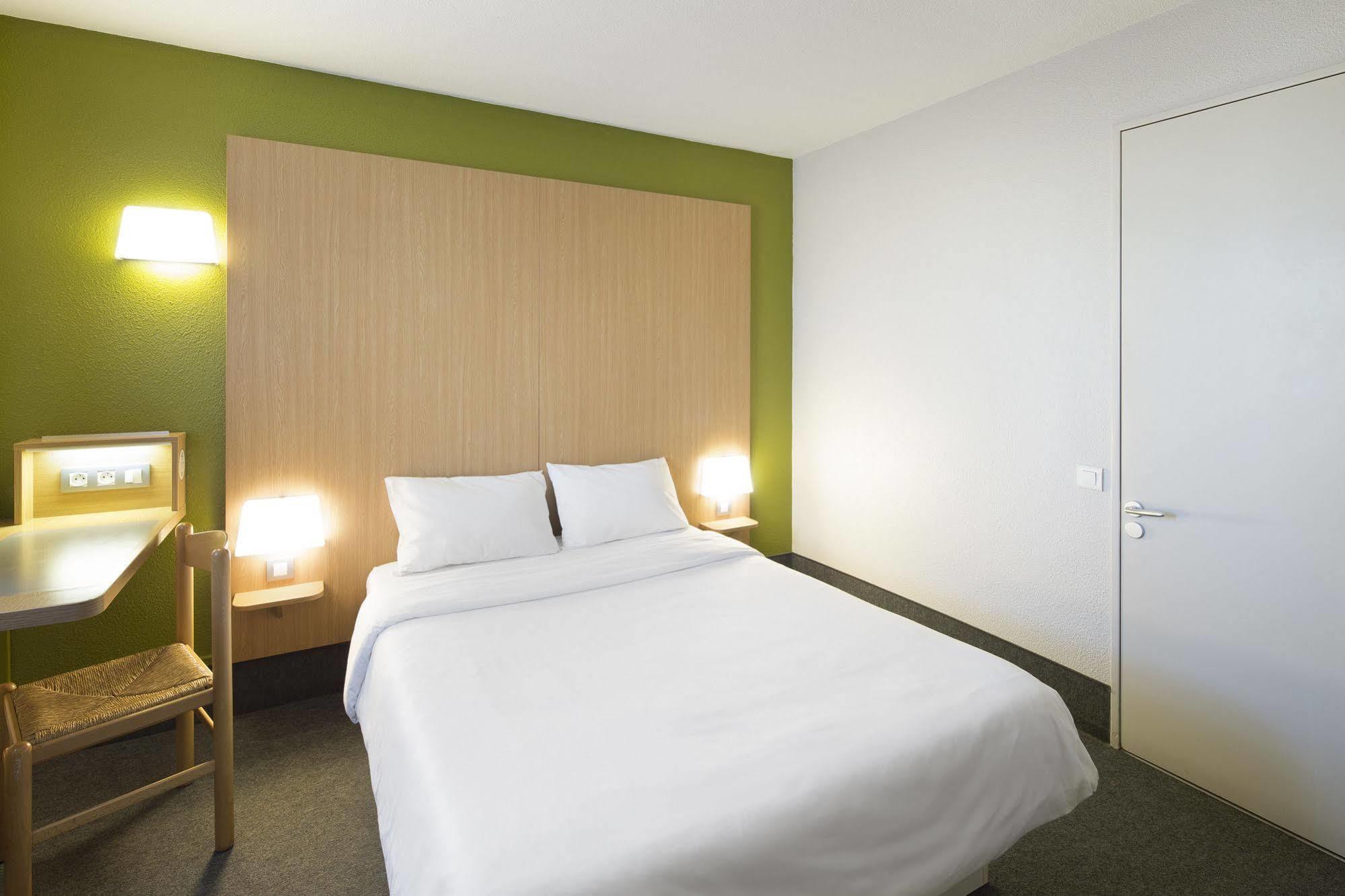 B&B Hotel Montlhery Linas Eksteriør bilde